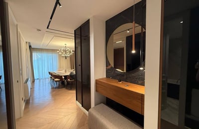 Location d’un appartement luxueux et spacieux de 4 pièces, 129 m², quartier Vračar, Belgrade, Serbie